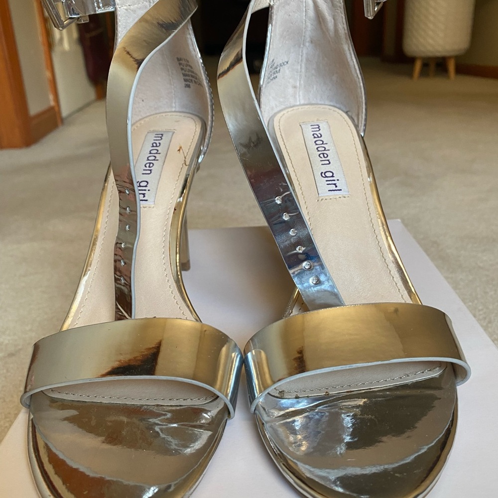 Women’s strap sandal